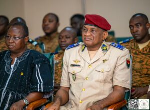 2-300x220 LE CAPITAINE IBRAHIM TRAORE À L’INSTITUT DE L'ENSEIGNEMENT MILITAIRE SUPÉRIEUR TIEFO-AMORO
