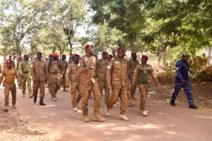 FB_IMG_1765613154348-300x200 Burkina - Institut de l’Enseignement Militaire Supérieur / Tiéfo Amoro : Immersion dans le Guiriko