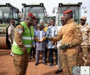 WhatsApp-Image-2025-12-10-a-11.58.08_331d4f6d-300x250 INFRASTRUCTURES ROUTIÈRES : Du nouveau matériel pour booster la construction