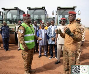 WhatsApp-Image-2025-12-10-a-11.58.17_8d4439c3-300x250 INFRASTRUCTURES ROUTIÈRES : Du nouveau matériel pour booster la construction