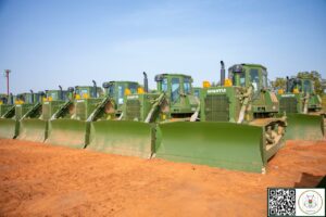 WhatsApp-Image-2025-12-10-a-11.58.19_d04e4db0-300x200 INFRASTRUCTURES ROUTIÈRES : Du nouveau matériel pour booster la construction