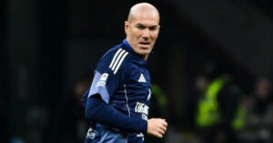 Zidane-300x157 Zidane pour remplacer Xabi Alonso, le verdict tombe